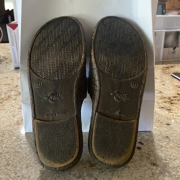 Women’s size 9 original Jandals - Picture 4 of 5